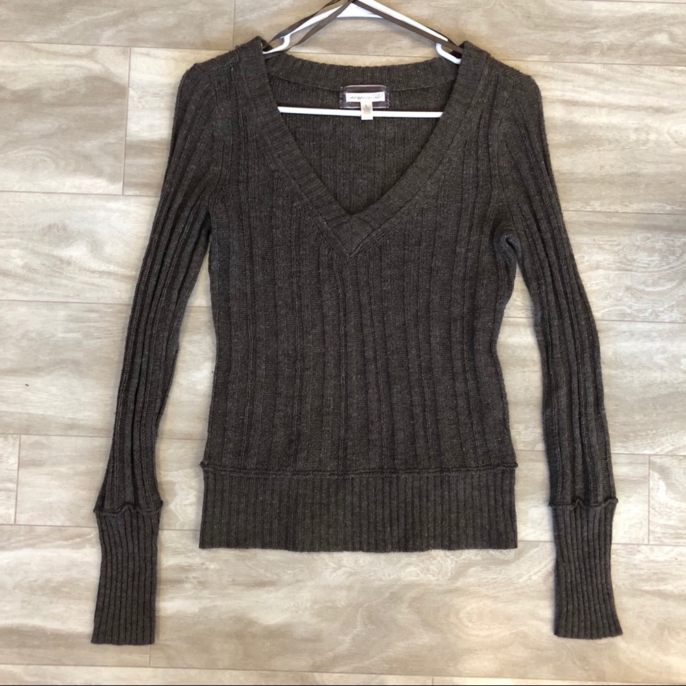 Brown aeropostale sweater